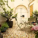 La Sorbonne Fleurie